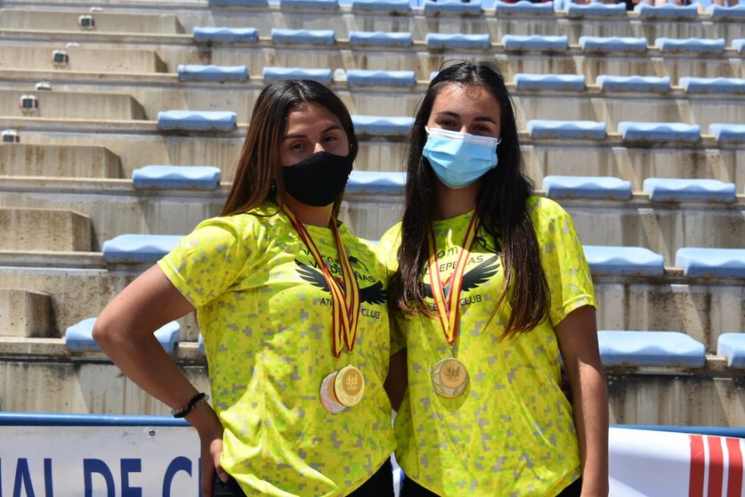 Carla Moliterni y Nerea de Lamo oro y Plara en martillo