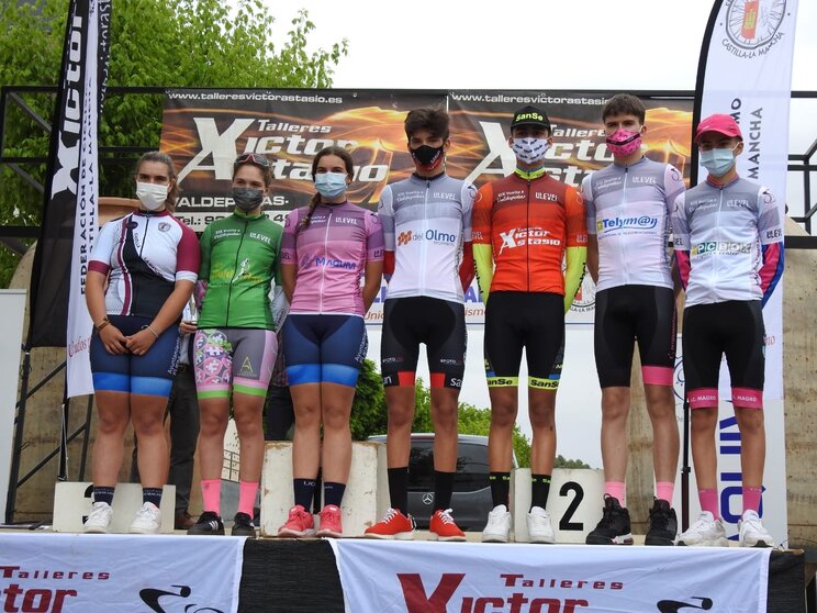 Pódium de la Vuelta Ciclista Valdepeñas