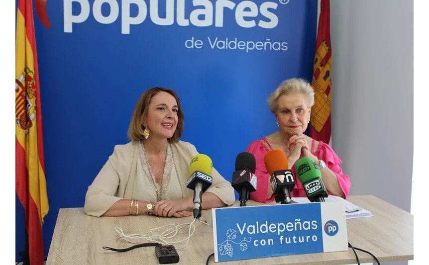 Cándida Tercero y Carmen Quintanilla