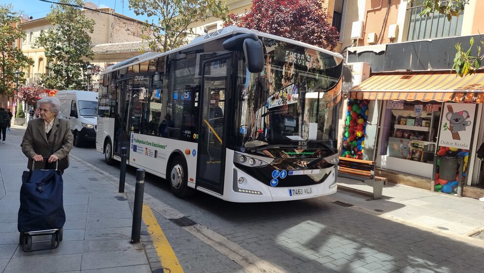 SERVICIO AUTOBUSES VALDEPEÑAS