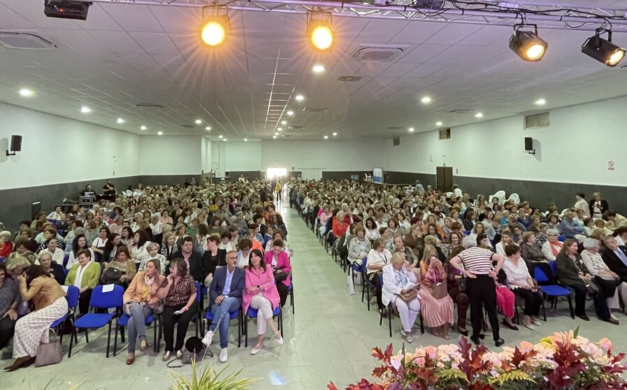 Blanca Fernández encuentro amas de casa en Torrenueva 1