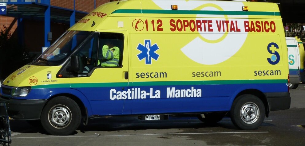 El afectado fue evacuado al hospital en una ambulancia de soprote vital