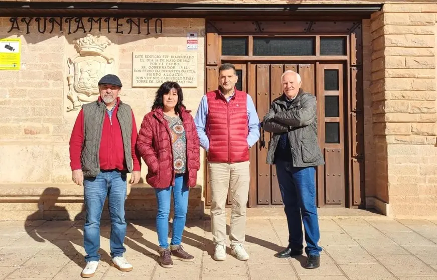 Manuel M. López-Alcorocho visita Torre de Juan Abad