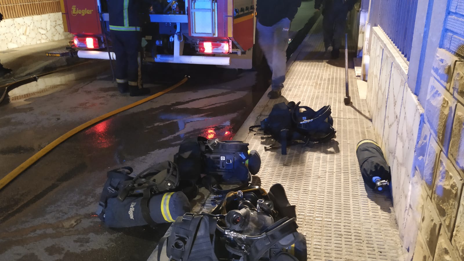 Incendio taller de fontanería

Foto: Bomberos de Valdepeñas